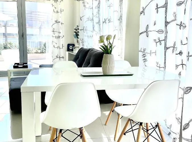 Lounge Apartment